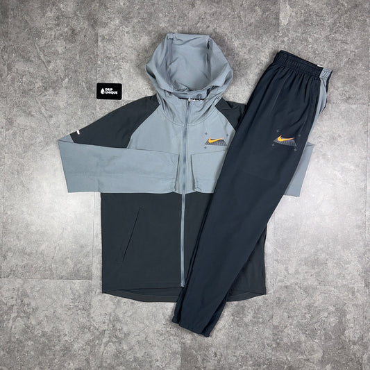 Nike Graphic Performance Windrunner Jacket Grey & Grey Nike Pants Set