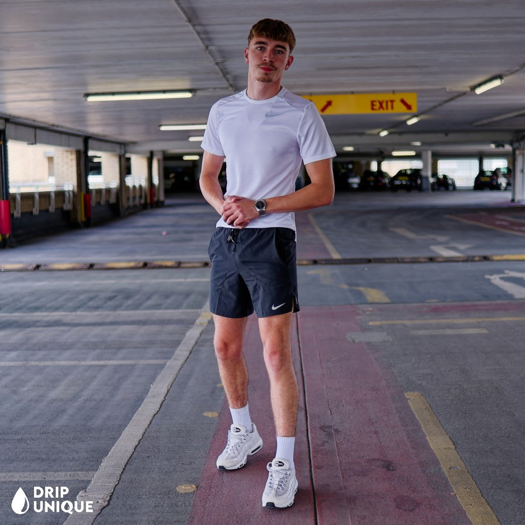 Nike Miler T-Shirt Ice White & Black Flex Stride Shorts Set